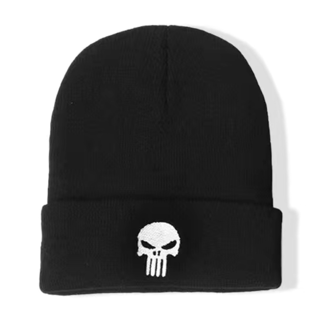 NWOT embroidered skull beanie - black and white